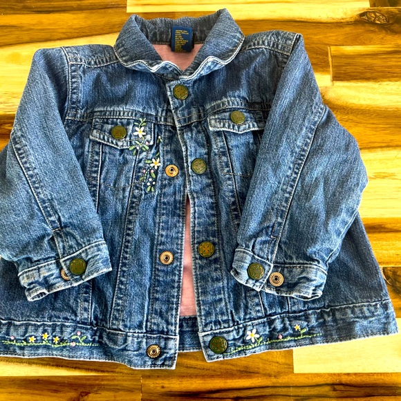 Oshkosh Girls Jean Jacket with embroidered details ~18 months - Picture 1 of 7